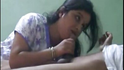 Гаряча брюнетка аматорського porno mama video сексу картинки, як миє і крутить коханця
